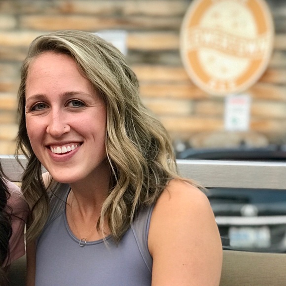 Meet your Posher, Olivia - Picture 1 of 1